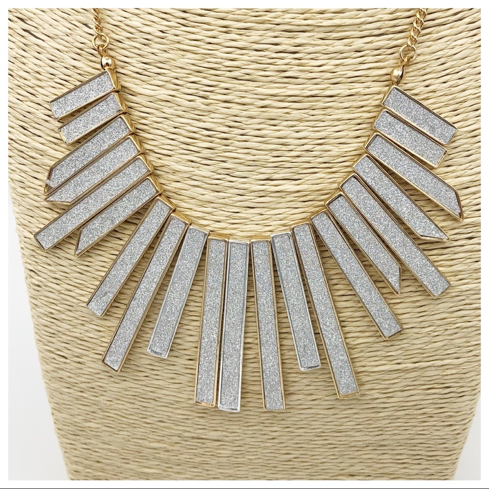 NEW SANDED CRYSTAL SPARKLY STATEMENT NECKLACE SET